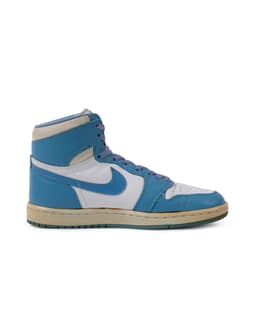 Air Jordan 1 High OG ‘Carolina Blue’ Sneaker - image 4 - inner side of left sneaker