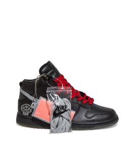 N.E.R.D. Pharrell SB Dunk High - Right Outer