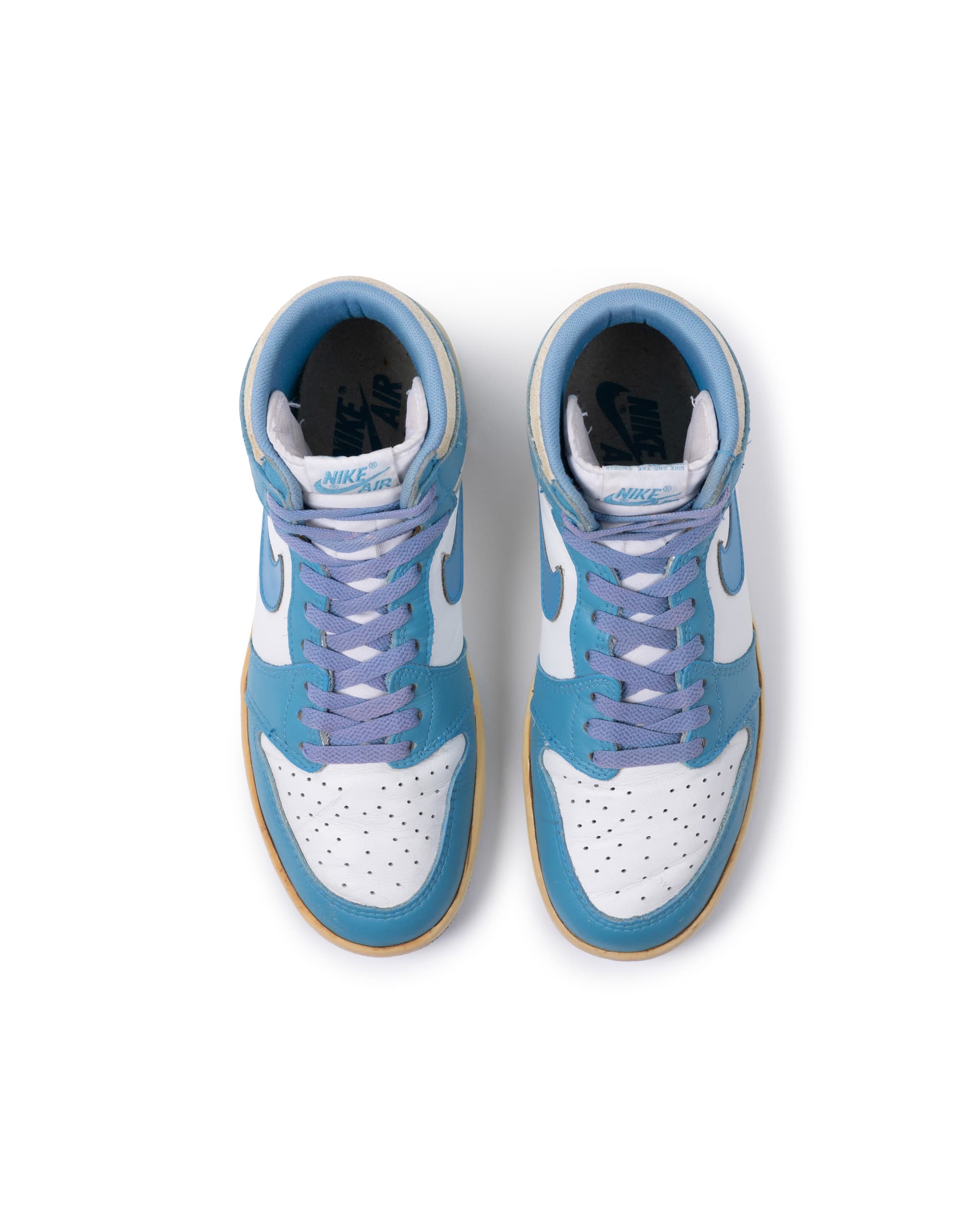 Air Jordan 1 High OG ‘Carolina Blue’ Sneaker - image 6 - bird's-eye of sneakers