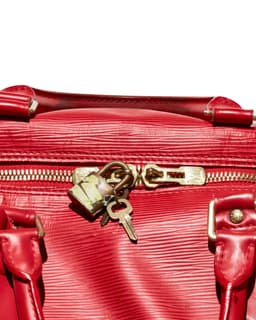 louis-vuitton-red-epi-leather-keepall-bandouli-re-55 - Lock Zoom