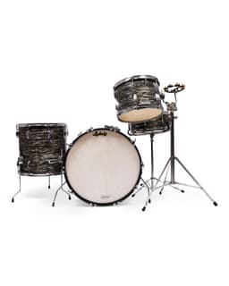 Drum Set in Oyster Black Pearl - Front