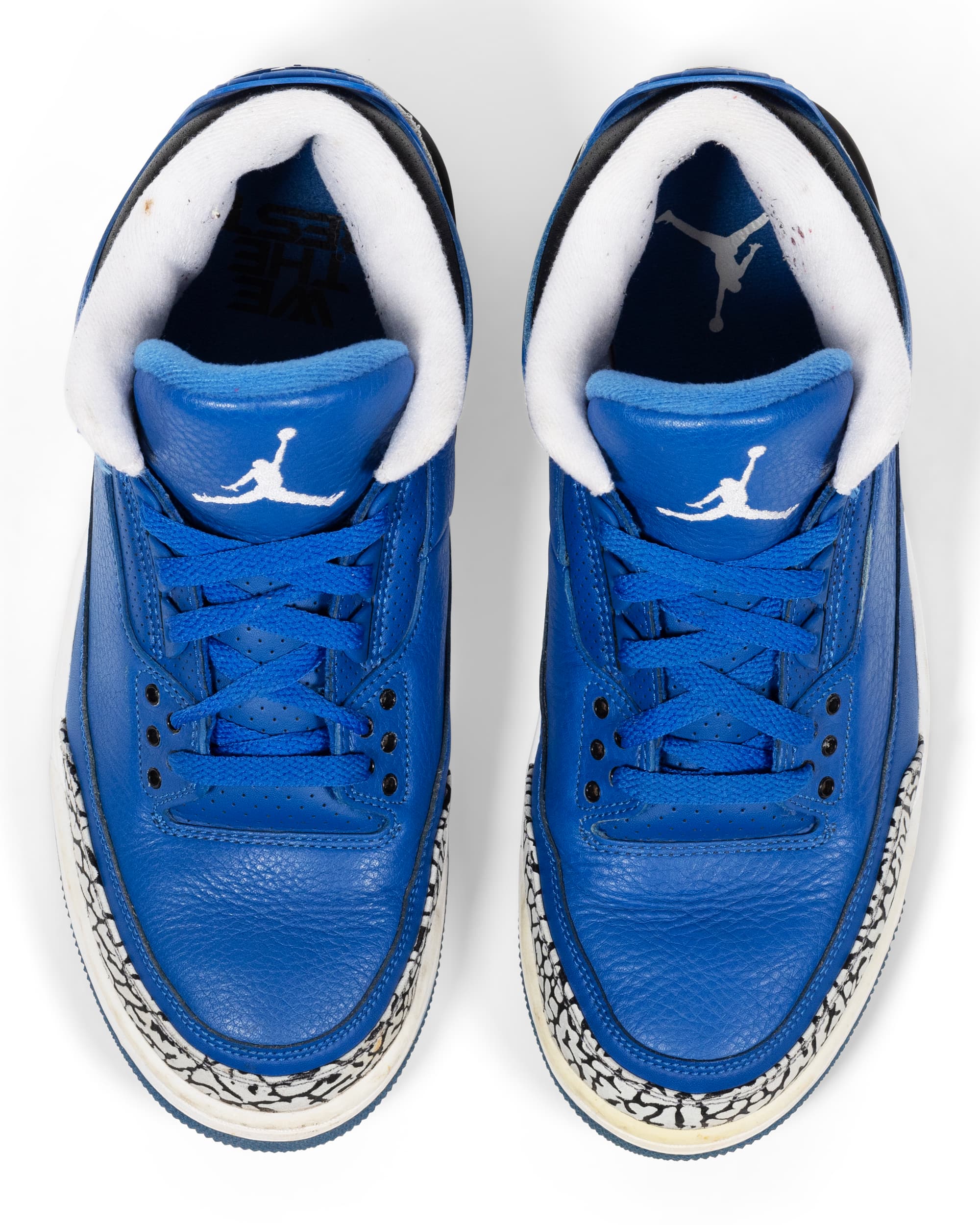 Jordan III Retro 'Another One' - image 7 - bird's-eye view of sneaker