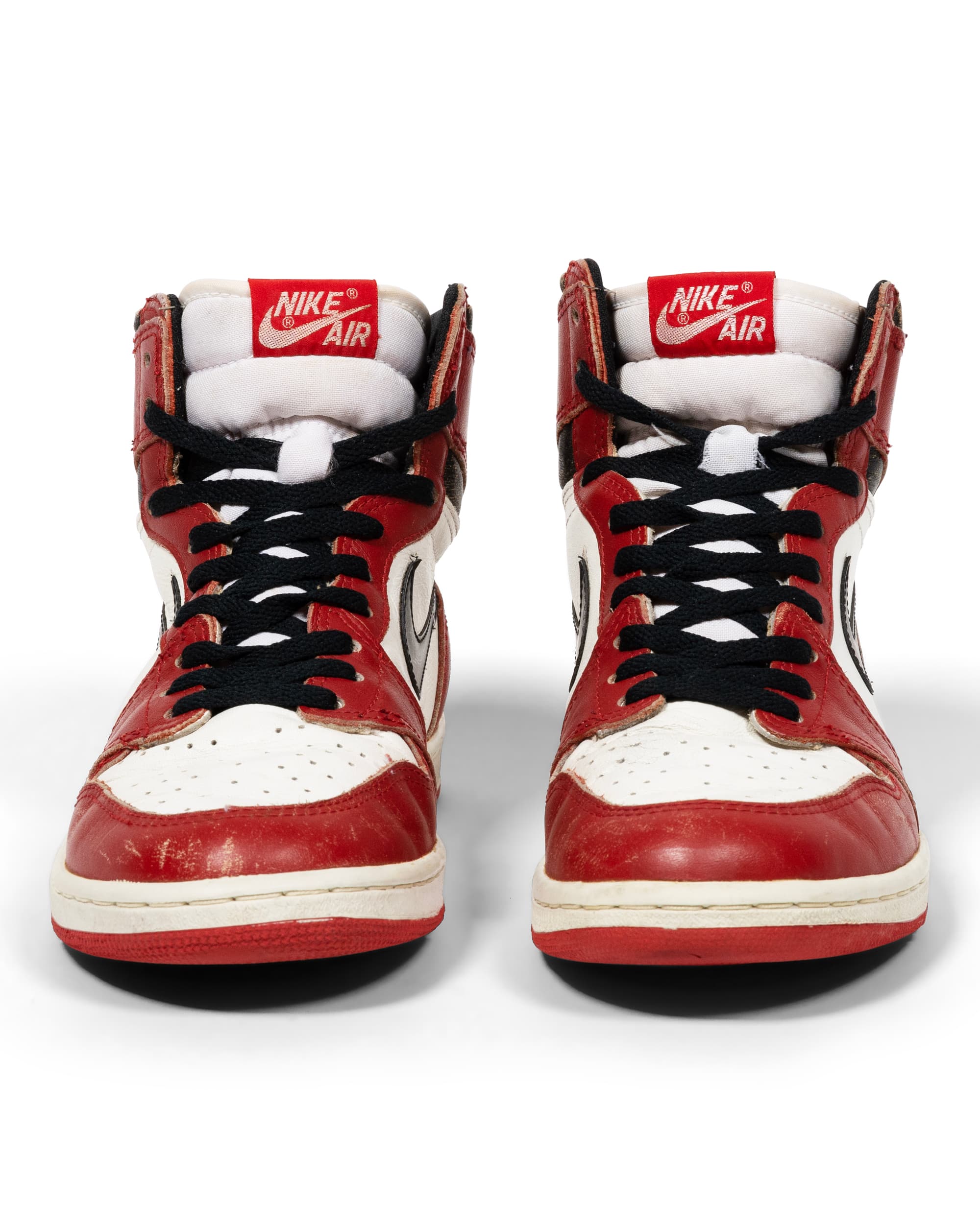 Air Jordan 1 Retro High OG Chicago Sneaker - image 2 - front-view of sneakers